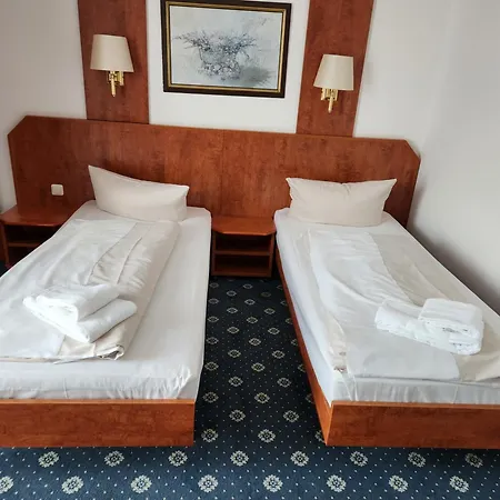Hoyers 24h Check-in,pinneberg, Free Parking And Wifi Prisdorf