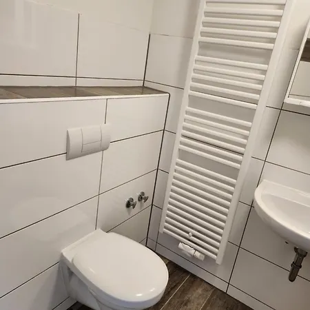 Hoyers 24h Check-in,pinneberg, Free Parking And Wifi Hotel 3*