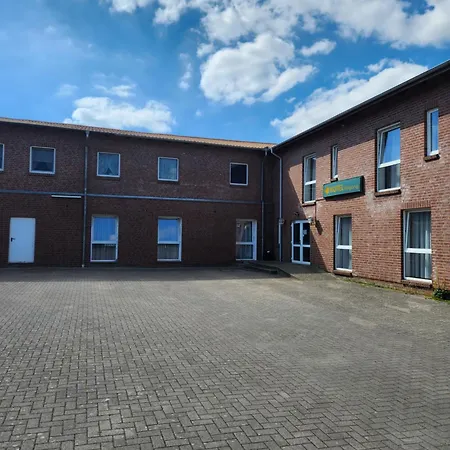 Hoyers 24h Check-in,pinneberg, Free Parking And Wifi 3*