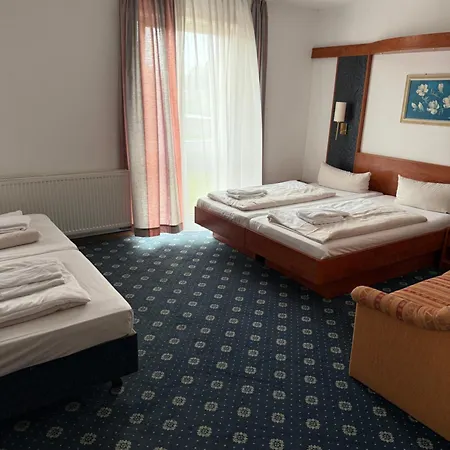 Hotel Hoyers In Pinneberg, Free Parking And Wifi Prisdorf