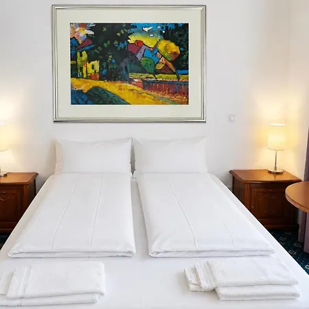 Hotel Hoyers 24h Check-in,pinneberg, Free Parking And Wifi 3*